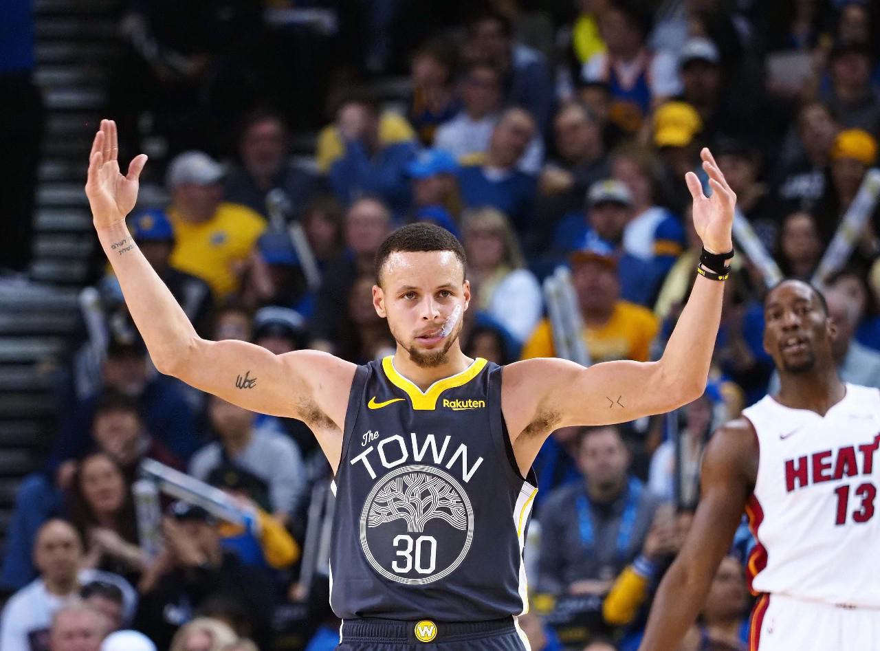 他签约这两 他签约这两